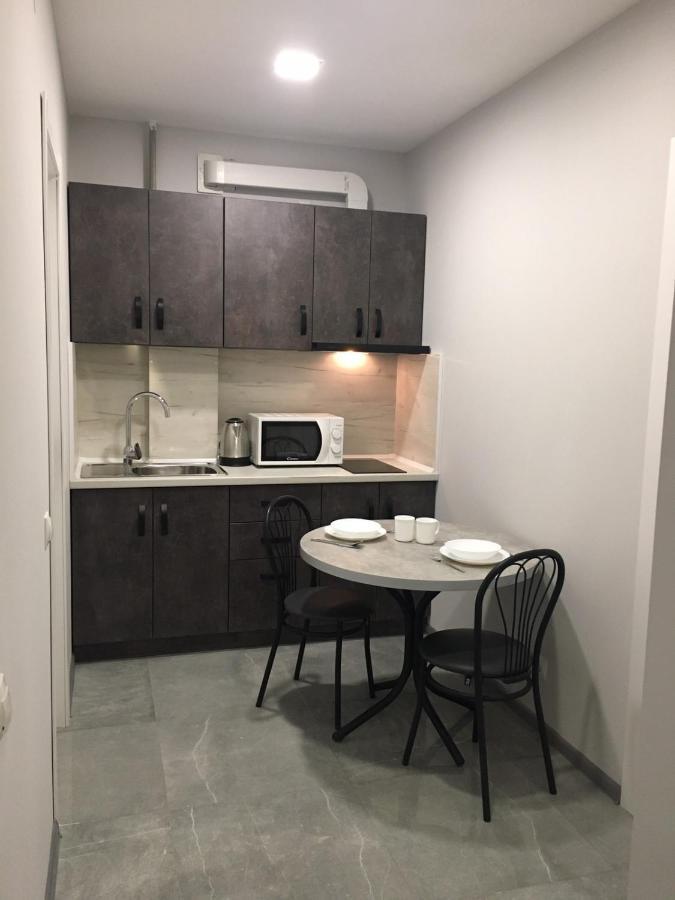 Апартаменты Weekend Inn ウージュホロド エクステリア 写真